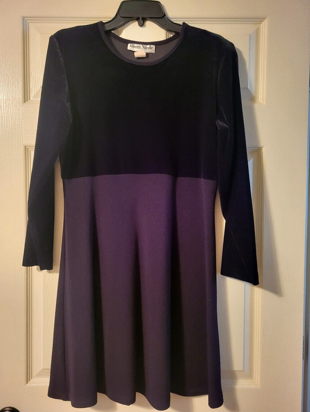 Ronni NICOLE Dress Black Velvet-Top Fit & Flare Long Sleeve Dress Size 14